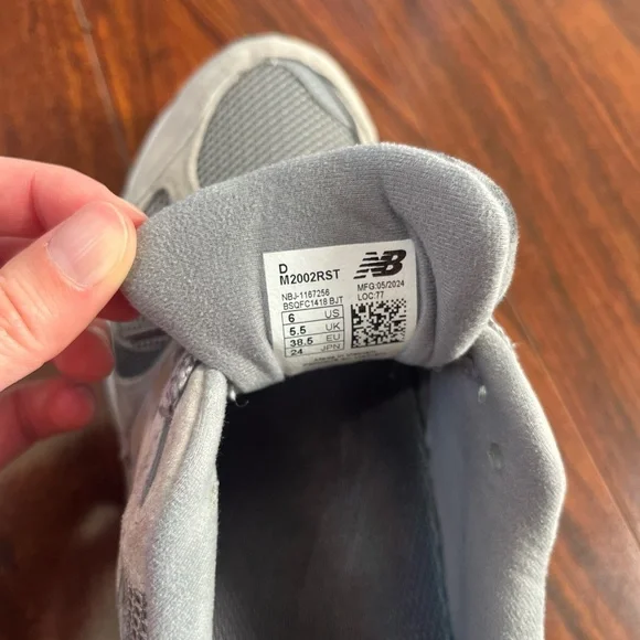 New Balance Gray 2002R Sneakers - Picture 7 of 7